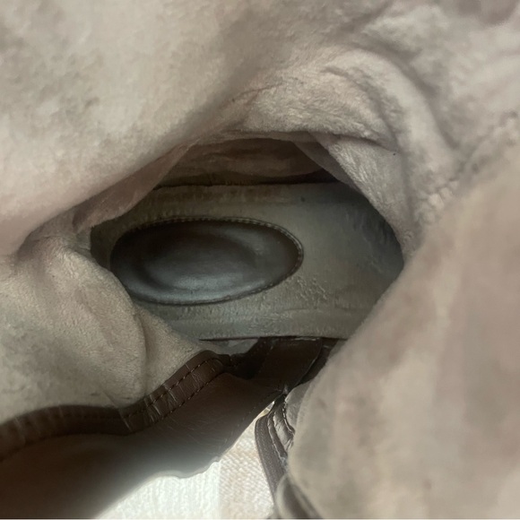 Naturalizer N5 Comfort Wide Calf Woman’s Size 8.5W in Tanita Color - Picture 9 of 9